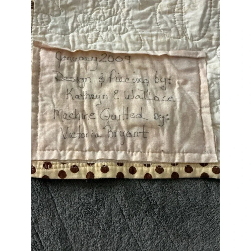 2009 Handmade Patchwork Quilt 86x74 Floral  Appliqué Machine Signed Quilted READ